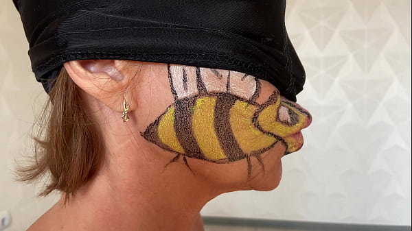 Nonton Milf Bee Like Fresh Nectar thumbnail