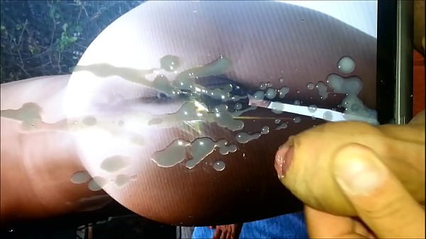 huge cumshot on wife'_s ass from a friend