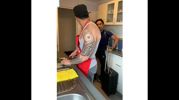 Mi Hermano Se Cacha A Mi Novio En Mi Cara Y Le Deja El Culo Lleno De Semen Para Q Yo Lo Tome Perra Puta Escondidas Anal Gay Duo Trio Sexo Gay thumbnail