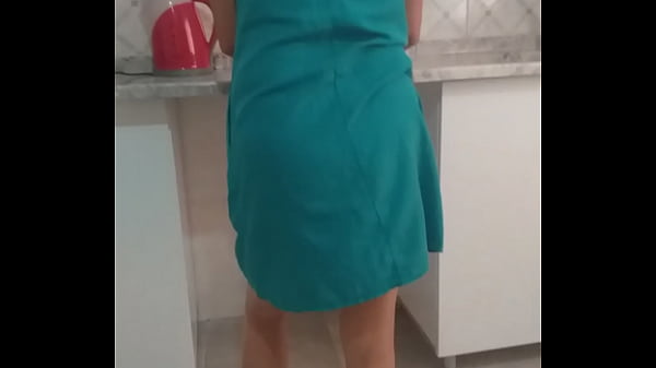 Üvey_annemin_temizlikesnasında erotik halleri