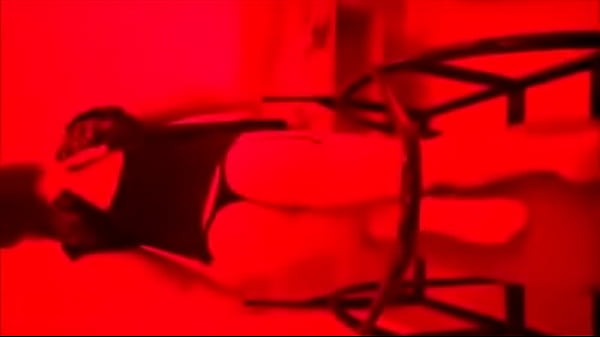 Cross Safada Rebolando