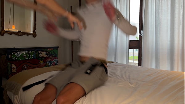 Nonton Hotel Fuck With Handsome Guy thumbnail