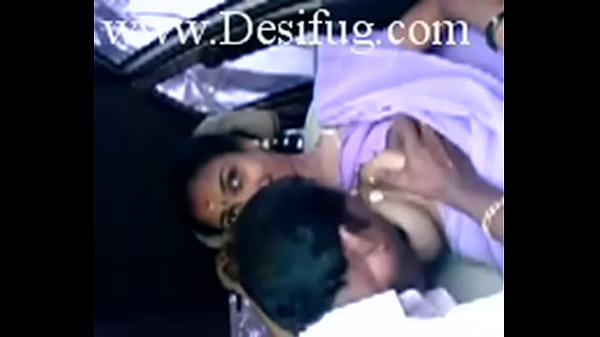 Tamil aunty in car 