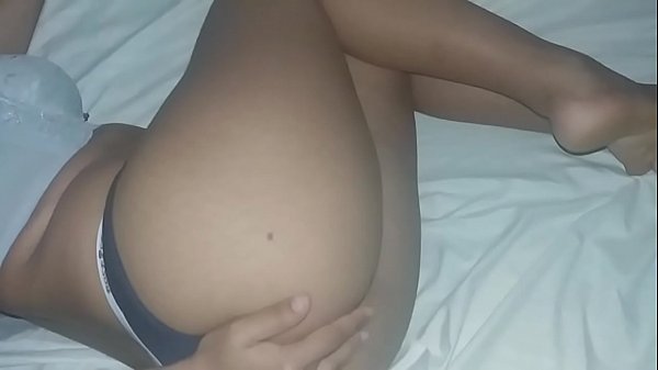 Play MP4 - sexo anal&comma; mi padrastro me destroza el culo con polla extra grande&comma; celebrando la bien venida de lebron james a los angeles