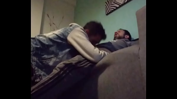 Mamada Y Mas En El Living thumbnail