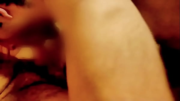 Hecho en mi amigo me folla a mi le chupa la polla a mi marido y hacen m&aacute;s cosas 