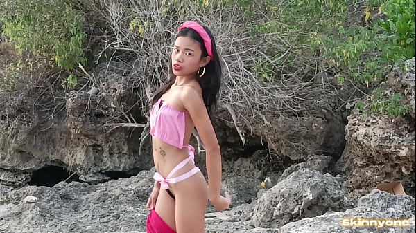 Retro Man With Monster Dick Fart And Cum On The Face To Teen Cutie thumbnail