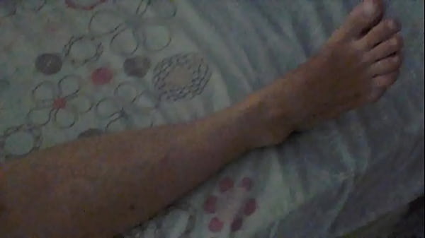 Play MP4 - Xoxota fingering dildo s&period; wife