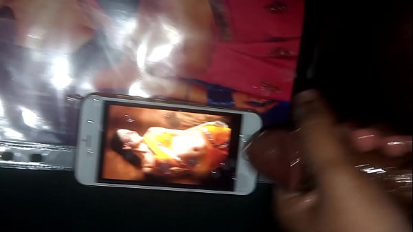 Play MP4 - Kareena kapoor cum tribute