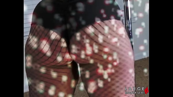 Thick & juicy &ndash; fishnet pawg twerk & strip show &ndash; ass bouncing like crazy 1080p landscape 