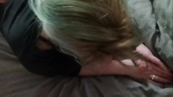 Play MP4 - MILF Slut gets Butt Plugged&comma; Deepthroated and Cum on Face