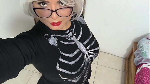 Me Toco Las Tetas Y El Co&ntilde;o En Halloween Fantaseando Con La Llegada De Un Macho Que Me Deje Bien Culiada thumbnail