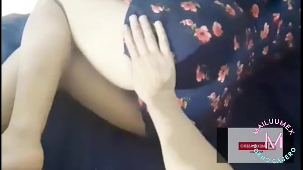 Play MP4 - CON LA JEFA DE MI MEJOR AMIGO EM RICO VESTIDO CAMARA ESPIA