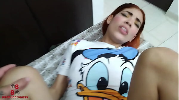 Mi Cu&ntilde;ada Esta Muy Caliente Y Quiere Que La Folle Duro thumbnail