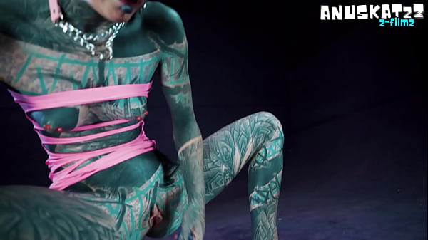 Psychedelic Hippies Pip and Dildo Play ANAL 