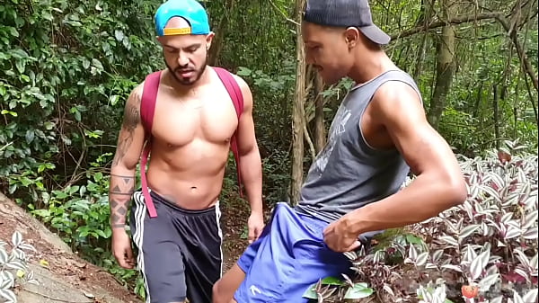 Petrickgarcia Anda No Mato E Encontra Um Boy thumbnail