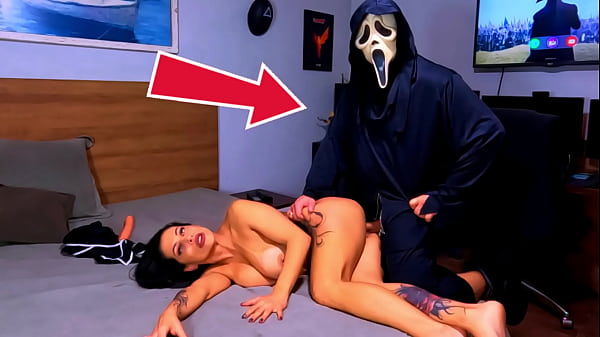 Velma recebe vários creampies da BBC para o Halloween