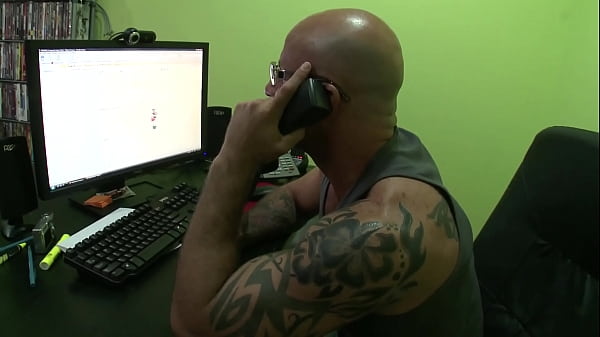 Play MP4 - Ally Kay Gets Her Pussy Fucked Live In A Chat Room