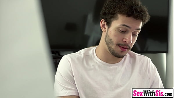 Play MP4 - Big cock stepbro draws naked teen stepsister and dicks her down