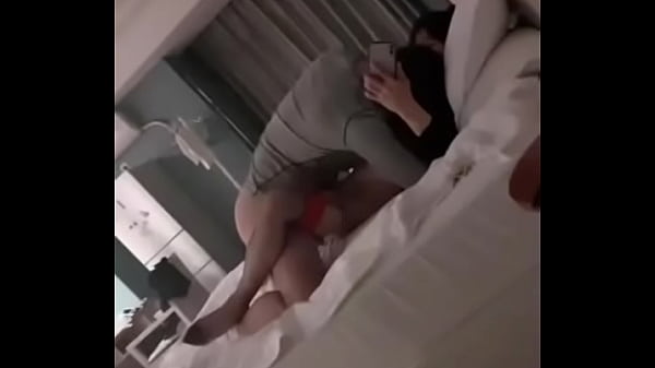 性感的人妖超爱白袜猛男 thumbnail