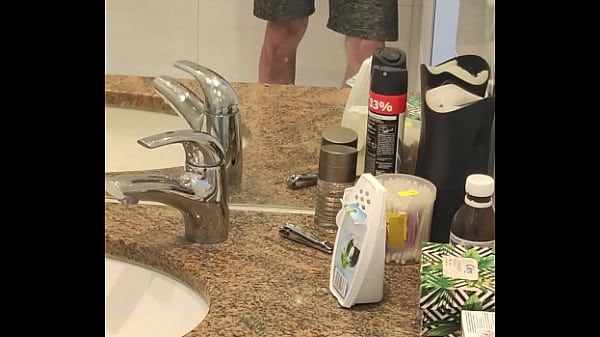 Peeing under_the Shower