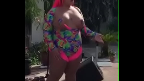 Nonton Dance De S1 thumbnail