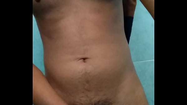 Play MP4 - Haciendo una paja