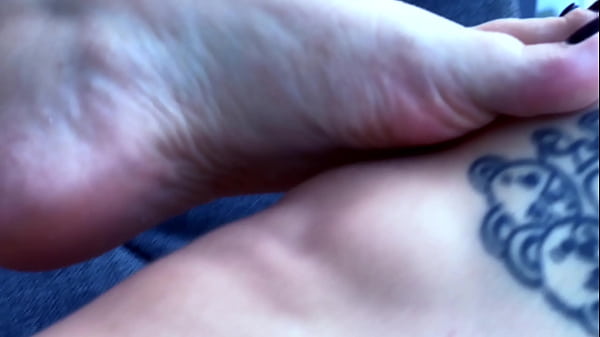 Play MP4 - Are My Pleaser Shoes Suitable For Jerking Off&quest;