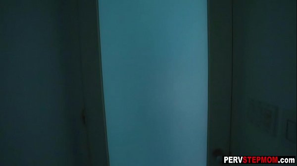 Asian MILF stepmom sucks a stepsons cock_for camera