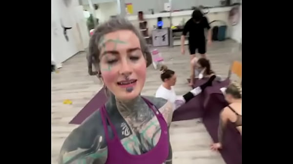 Nonton Practice The Splits...everyone Like To See The Splits But Getting There Is Though And Staying There Even More... With Th... thumbnail