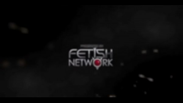 Nonton Ropped Babe Drilled With Huge Toys thumbnail