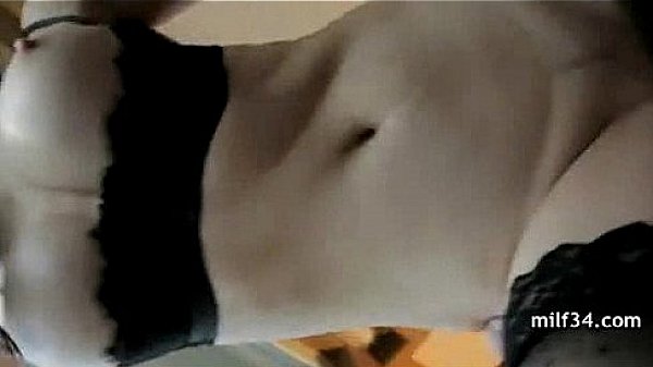 Nonton Gorgeous Cougar Had A Horny Great Time With An thumbnail