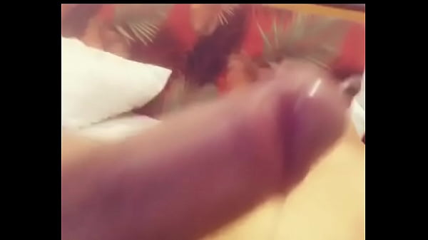 ⋆ Tgata mostrando seu pau todo gozado 