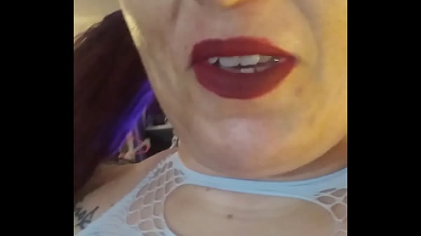 Play MP4 - Big Natural Pierced Tits