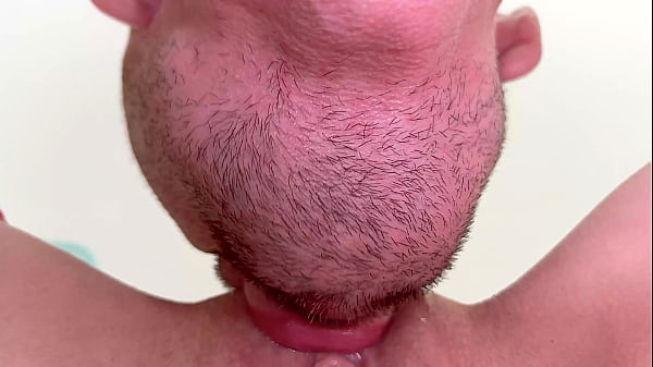 Stepdaughter needs the truth is it better to lick a shaved pussy or a hairy one 