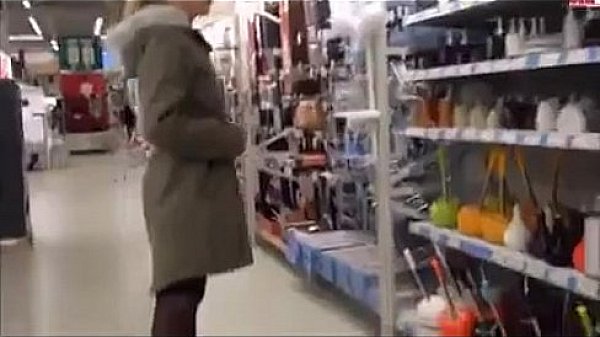 Nonton Safada Vai A Loja De Material De Construcao Para Se Exibir thumbnail