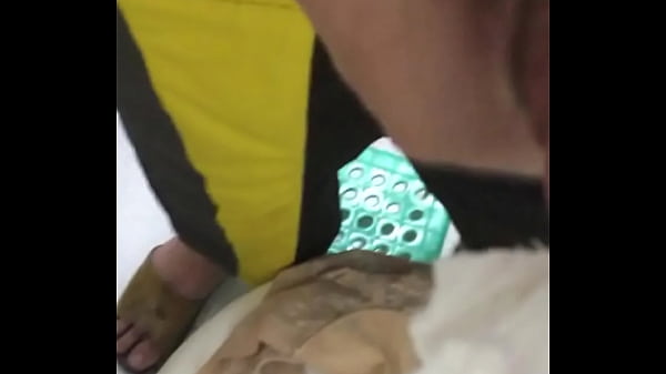 bắn tinh lên_áo lót