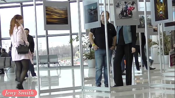 Jeny Smith transparent leggings flashing