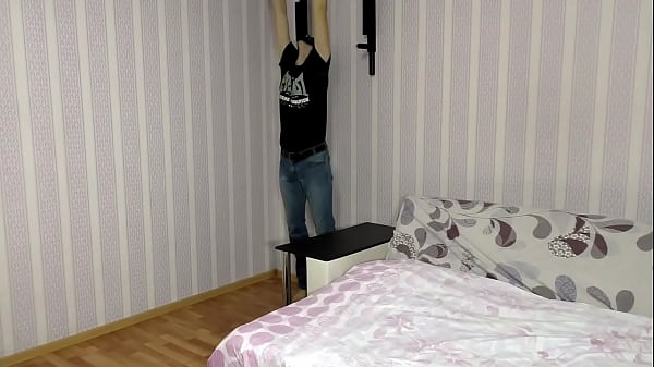 Nonton Litle Stepson Helped Stepmom With Morning Fitness thumbnail