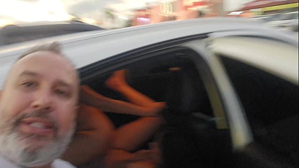 Aprontando No Estacionamento Do 70&deg; Rodeio De Barretos thumbnail