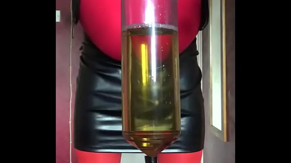 Play MP4 - bisexual crossdresser loves to swallow