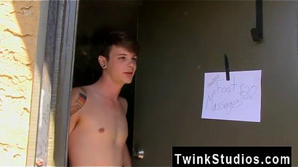 Gay fuck Young Kyler Moss is walking through the vicinity when he 