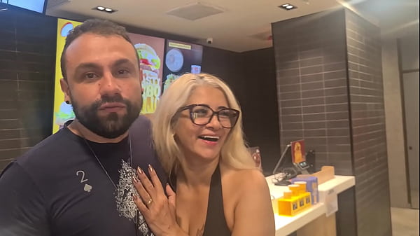 Play MP4 - No swing elas d&atilde;o pra todo mundo e faz os marido de corno