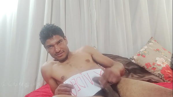 Garoto pauzudo da vara grande e grossa mostrando teu do no x video  V&iacute;deo de verifica&ccedil;&atilde;o 