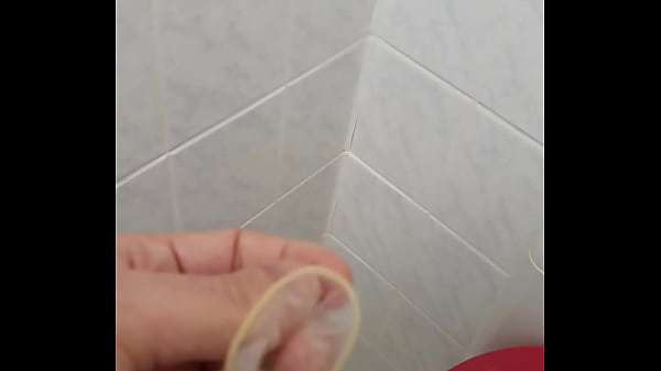 Play MP4 - play with used cumfilled condom from stranger