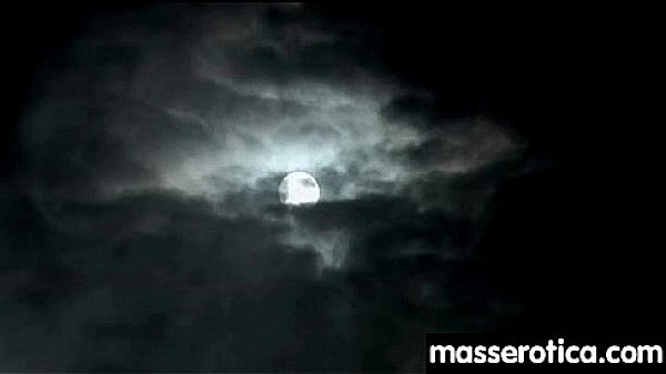 Nonton Gorgeous Masseuse Explores The Body Of A Sexy Lesbian Beauty 30 thumbnail