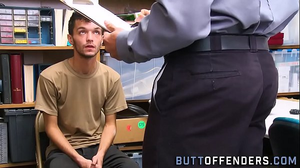 Amateur thief takes cum