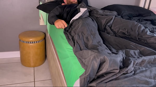 Nonton Entrei No Quarto Do Marido Da Minha Amiga E Acordei Ele Pra Me Fuder thumbnail