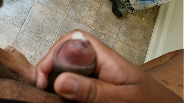 Play MP4 - Who wants my cum