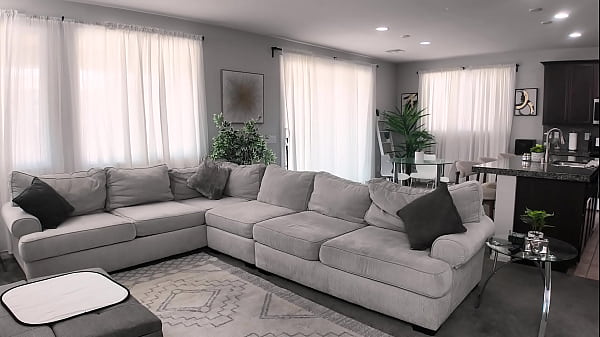 Nonton Big Booty Brunette Gets Dicked Down Bts - Madalina Moon thumbnail